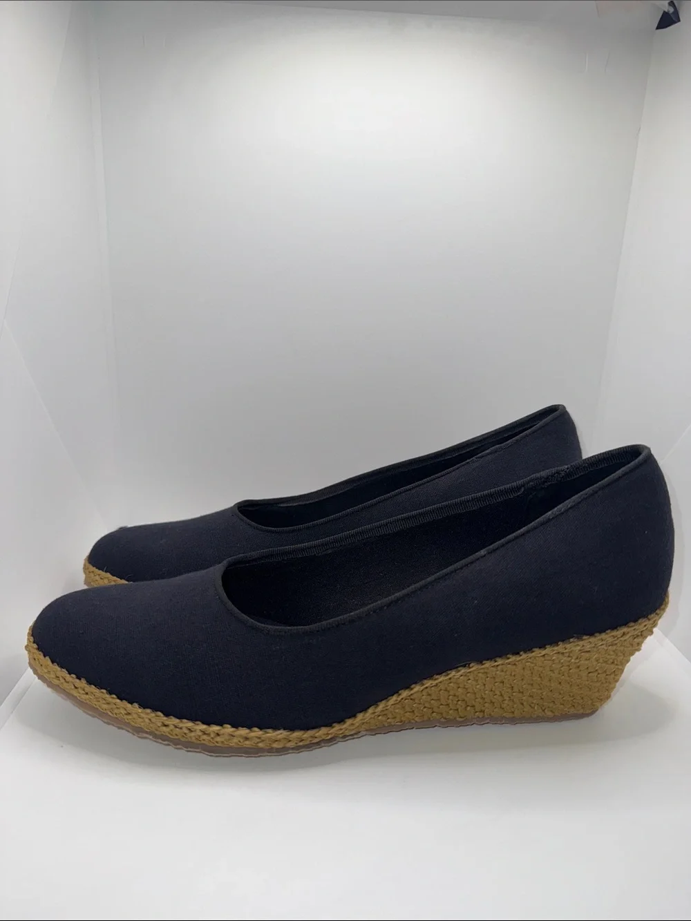 Beacon Newport Wedge Espadrilles Navy Canvas Women’s 8.5